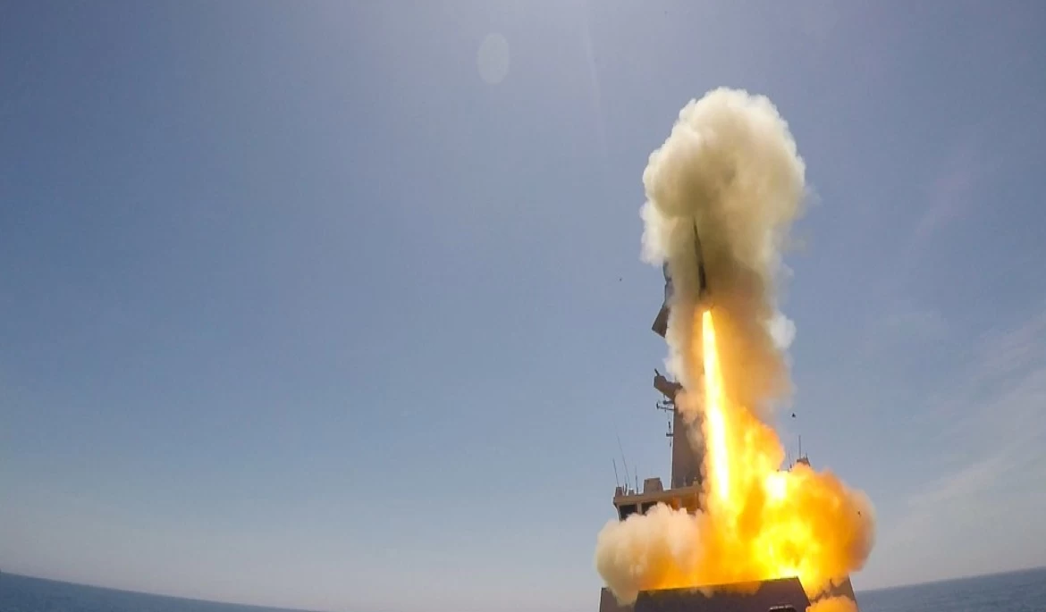 Ιδού γιατί δεν θέλουν να πάρουμε γαλλικές φρεγάτες και Aster 30: Αναχαίτιση στόχου με ταχύτητα 3.000 χλμ/ώρα "σκίζοντας" την επιφάνεια της θάλασσας (βίντεο)